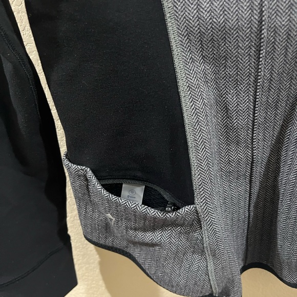 Ivivva hooded sweater jacket black and gray size size 12 girls - Picture 8 of 13